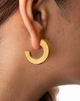 Chic Gold Essence Earrings