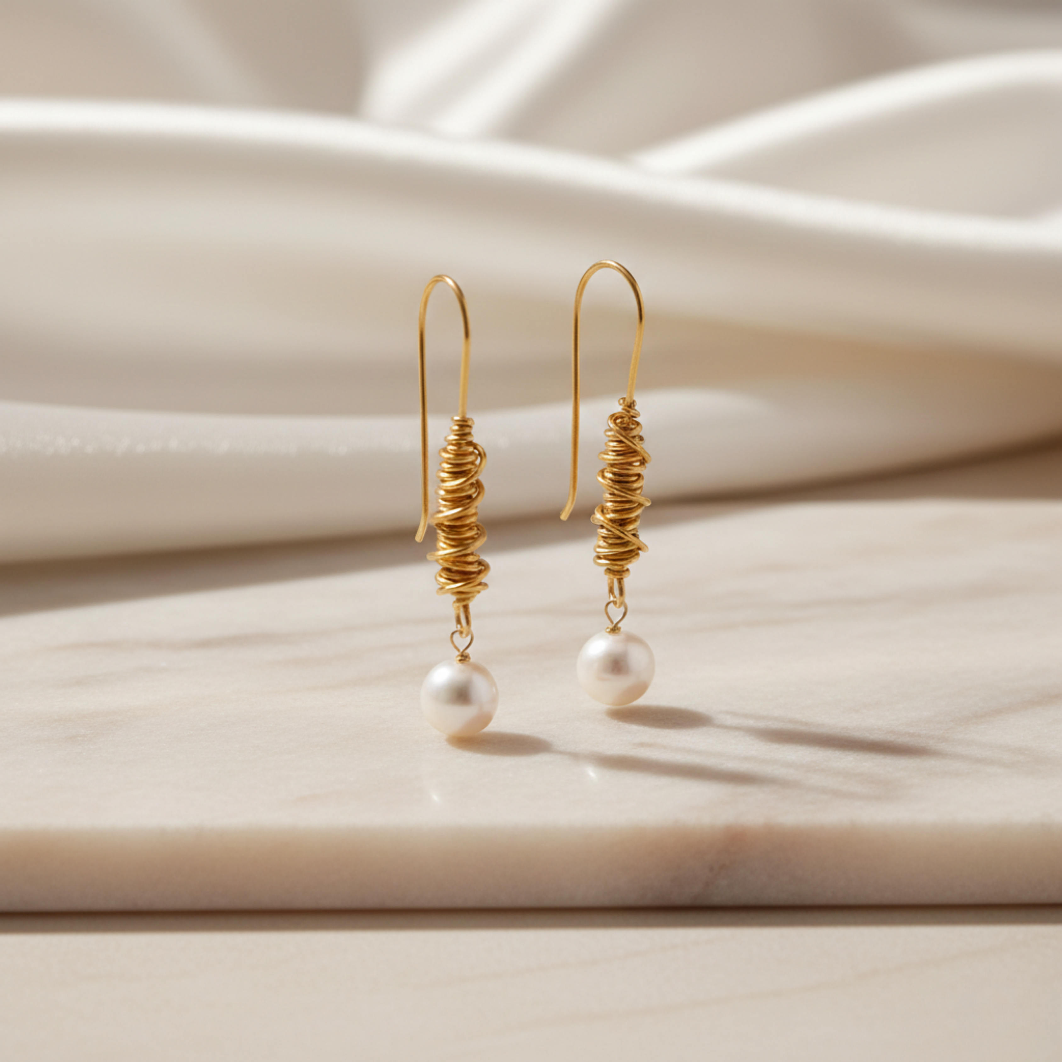 Swirl Pearl Earring