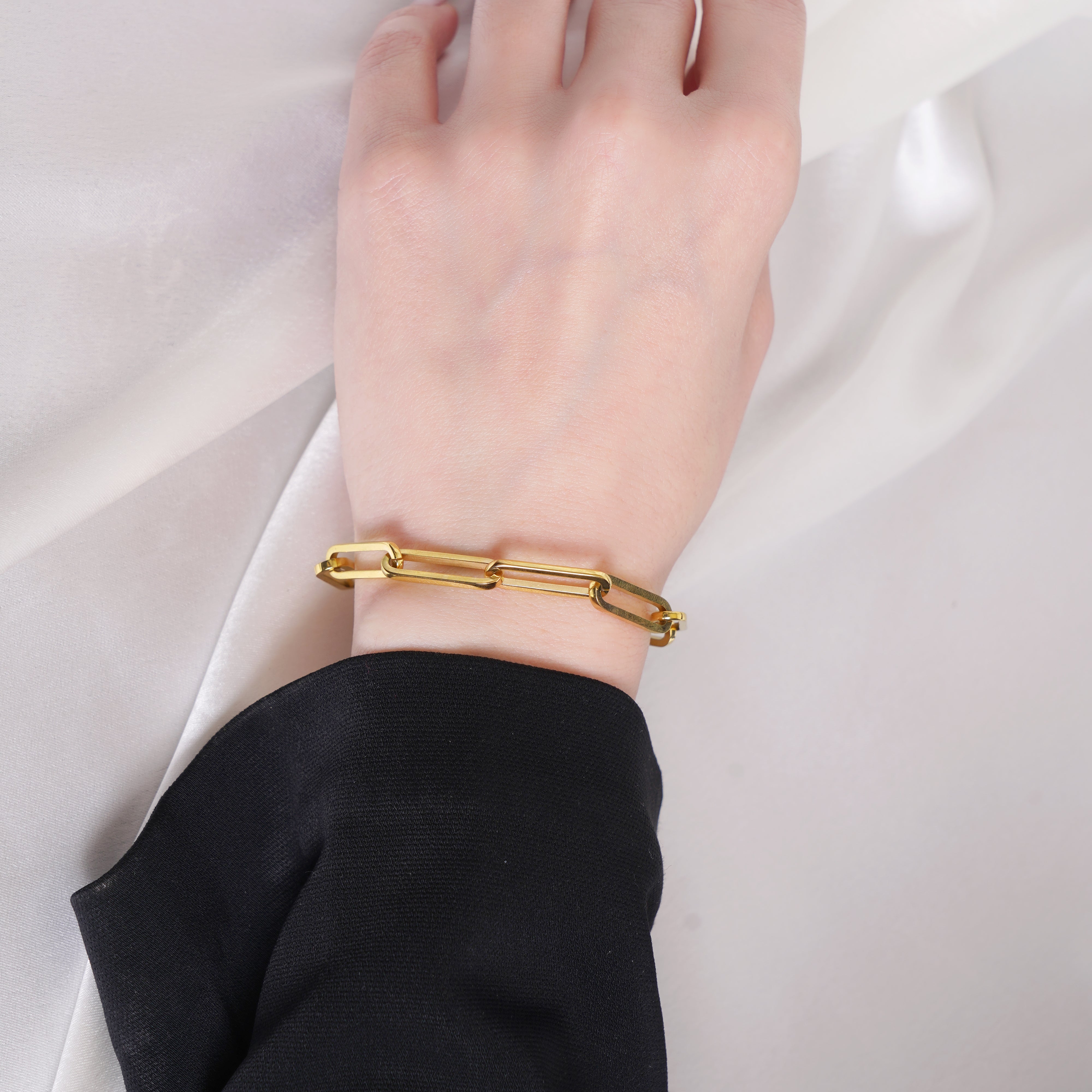 Radiant Gold Link Bracelet