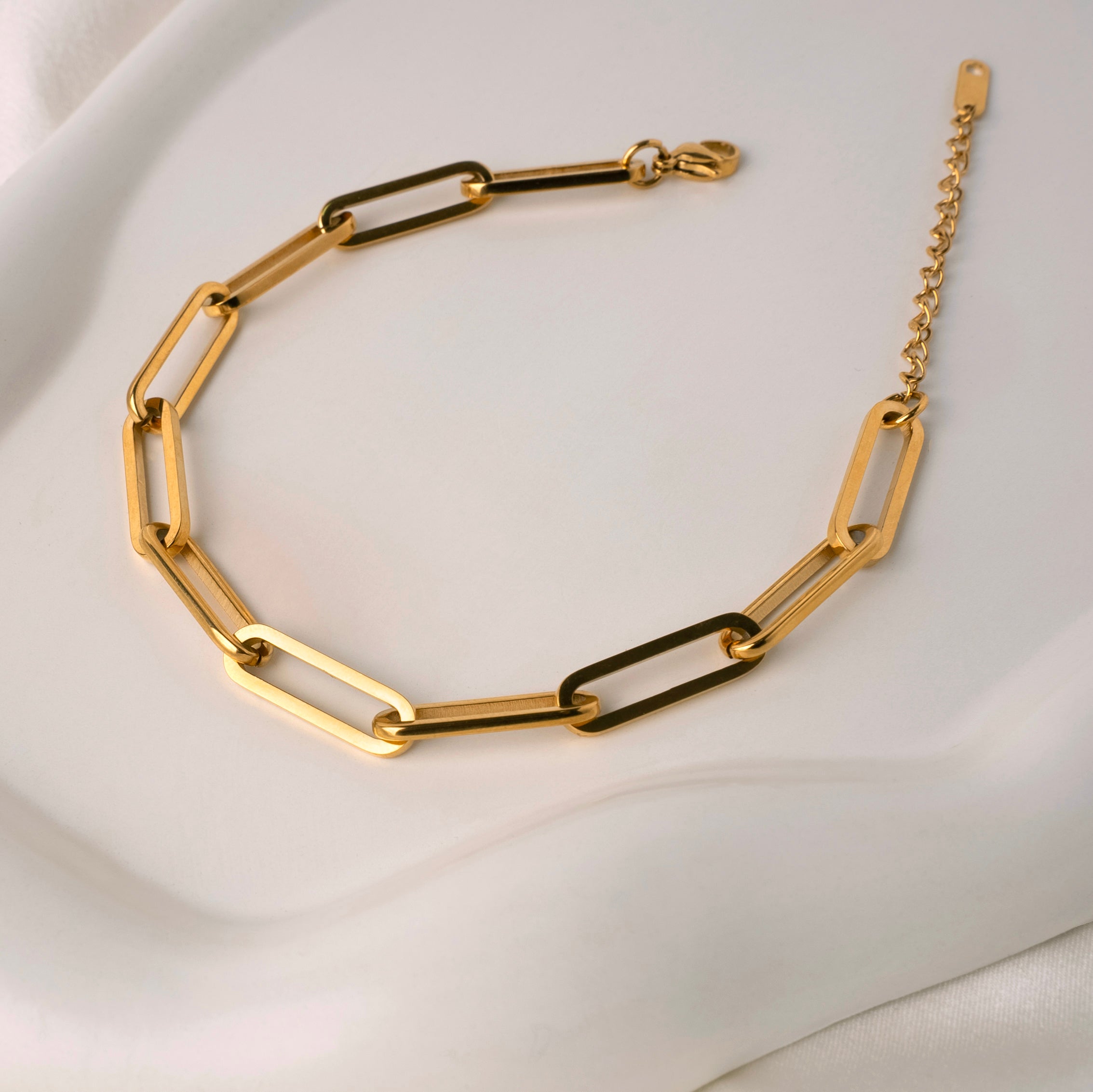 Radiant Gold Link Bracelet