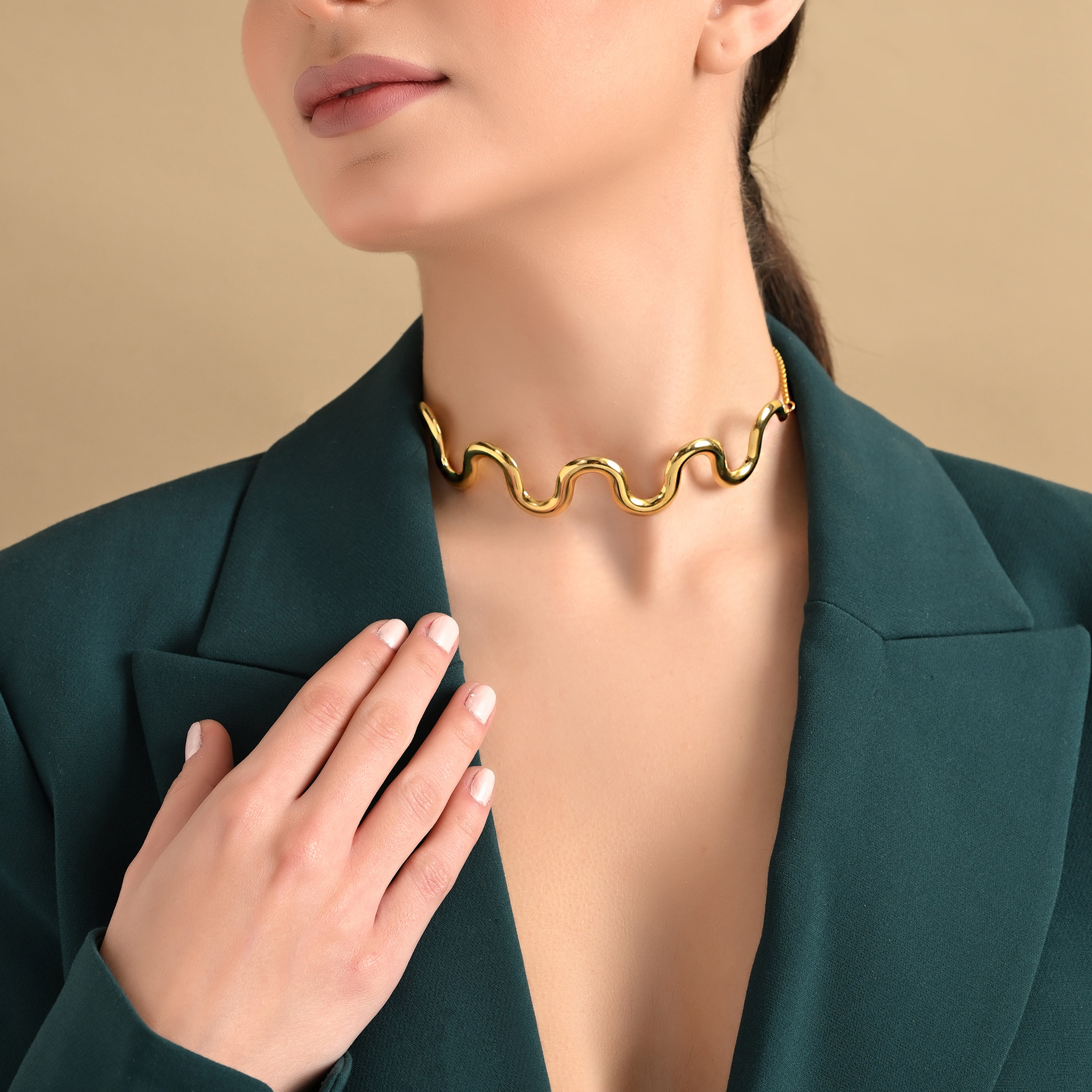 WaveGlow Choker Necklace