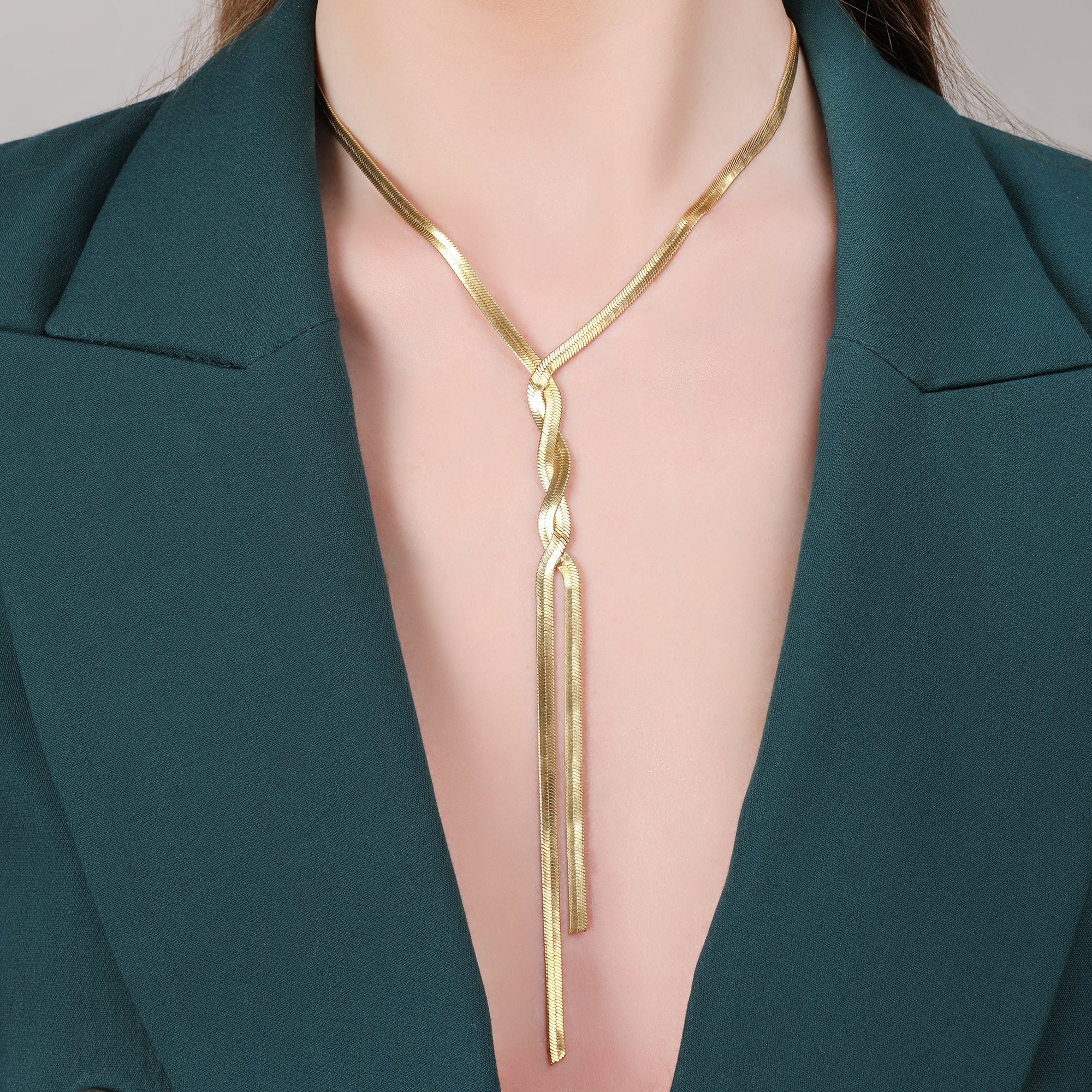 The Intwined Chain Necklace