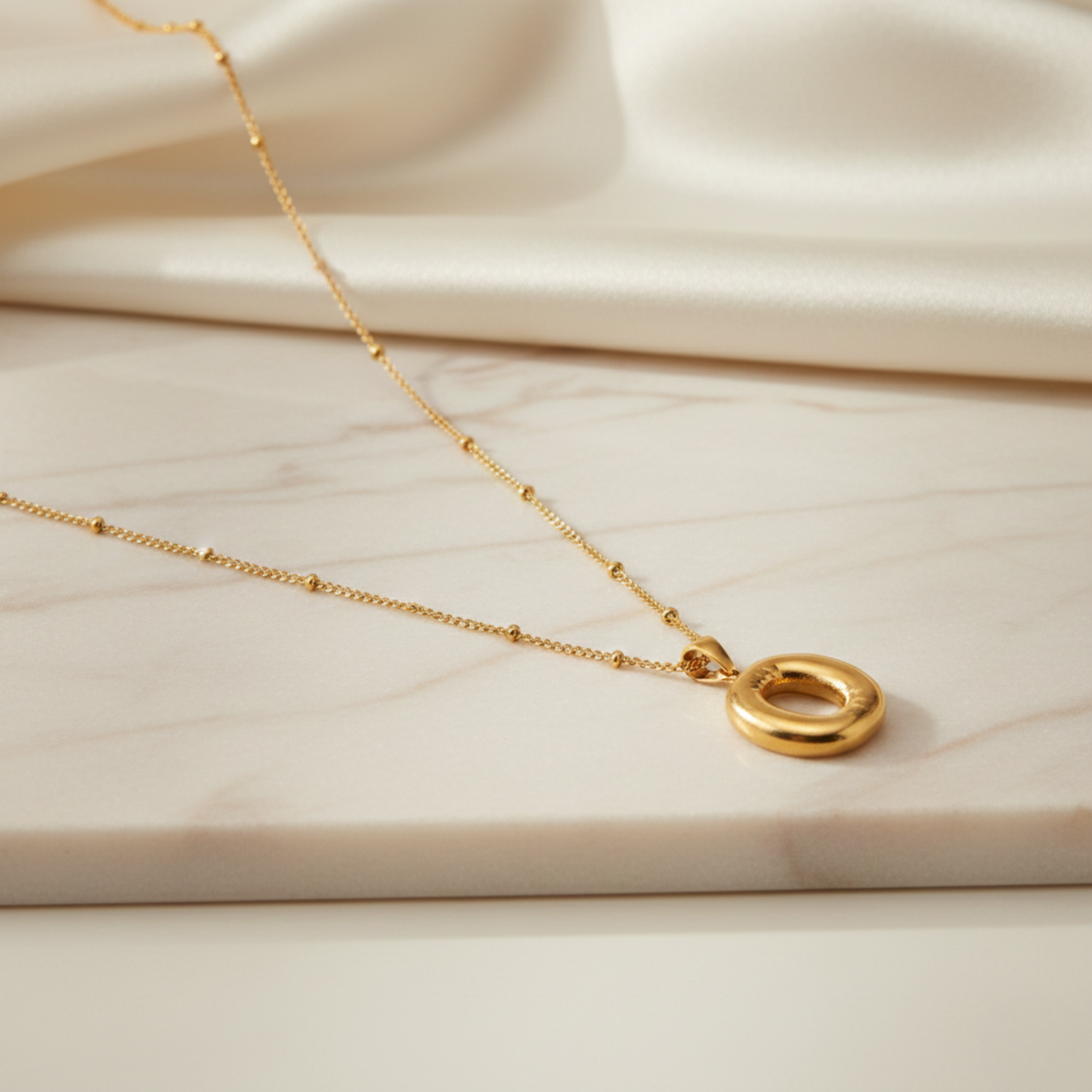 Luxe Loop Pendant