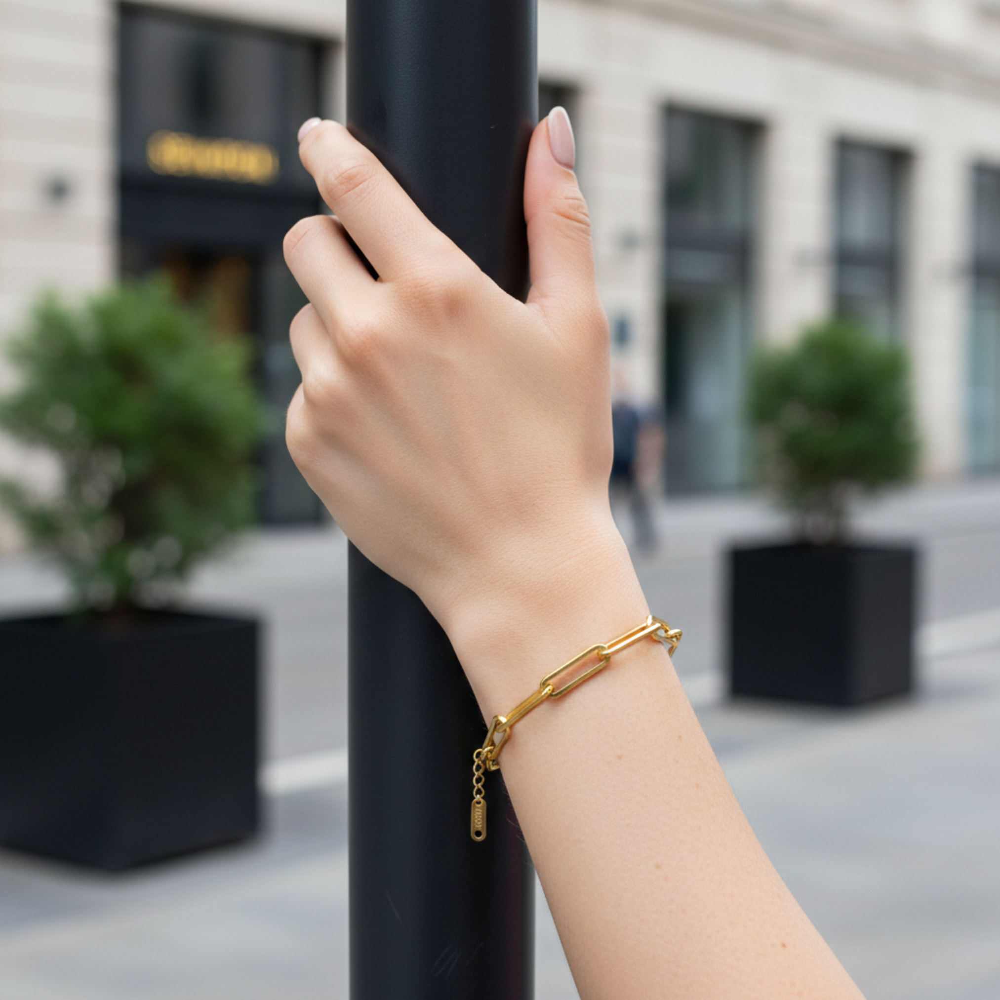 Radiant Gold Link Bracelet