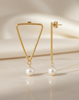 Pearl Trigon Earring