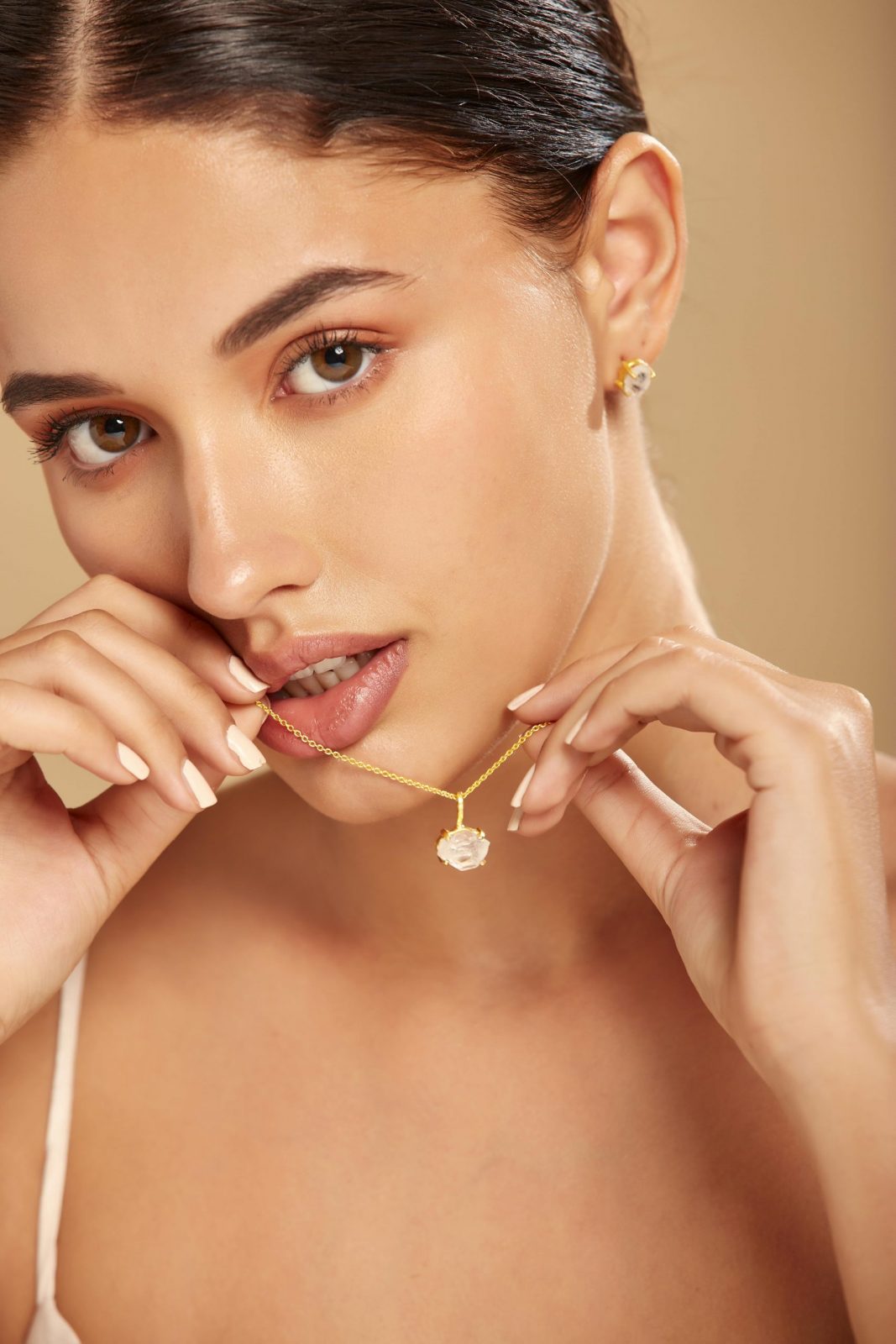 Cala White Pendant Set, jewelry, fashion, accessories